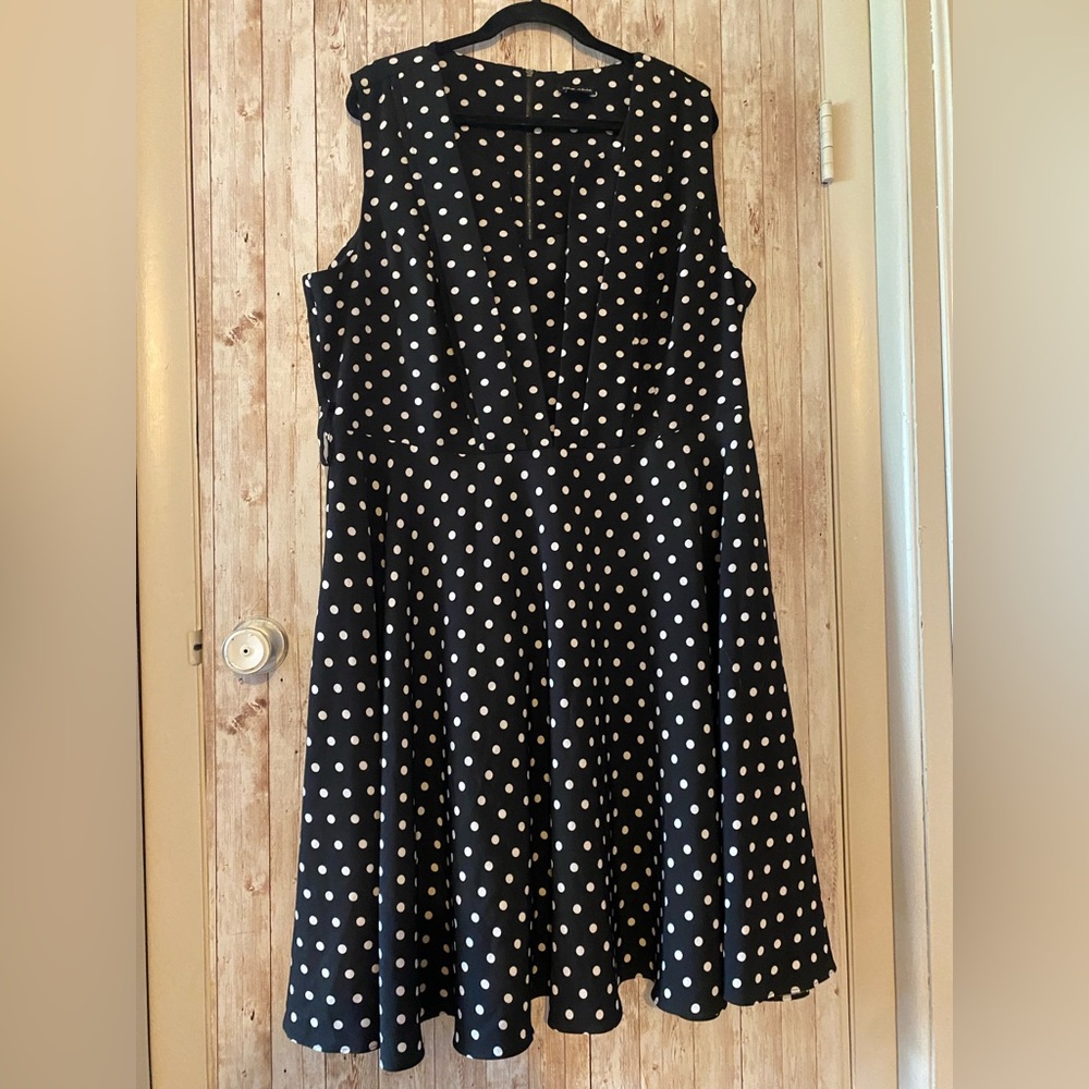 City chic Vintage spot dress size 20 L plus black white knee length no belt